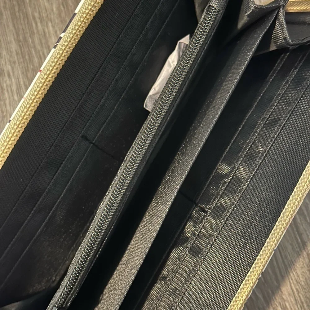 NWT Women’s Bijorca Wallet